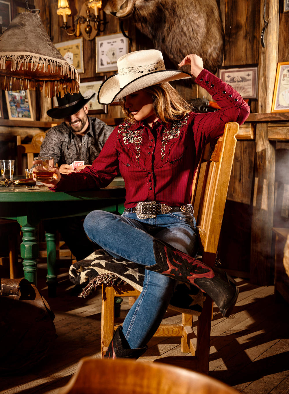 Rote Westernbluse -Catherine- mit aufwendiger Stickerei